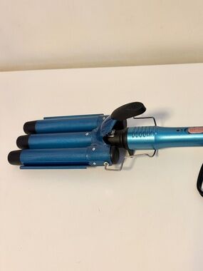 Cortex Beauty 3-Barrel Waver Crimp Ceramic Coated Hair Styling Tool 1" Blue